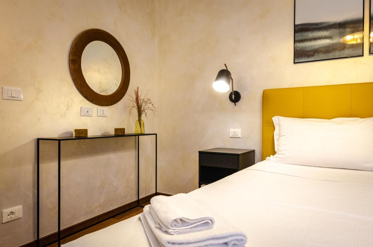 Goito Luxury Apartment, In The Historical Center Bologna Kültér fotó