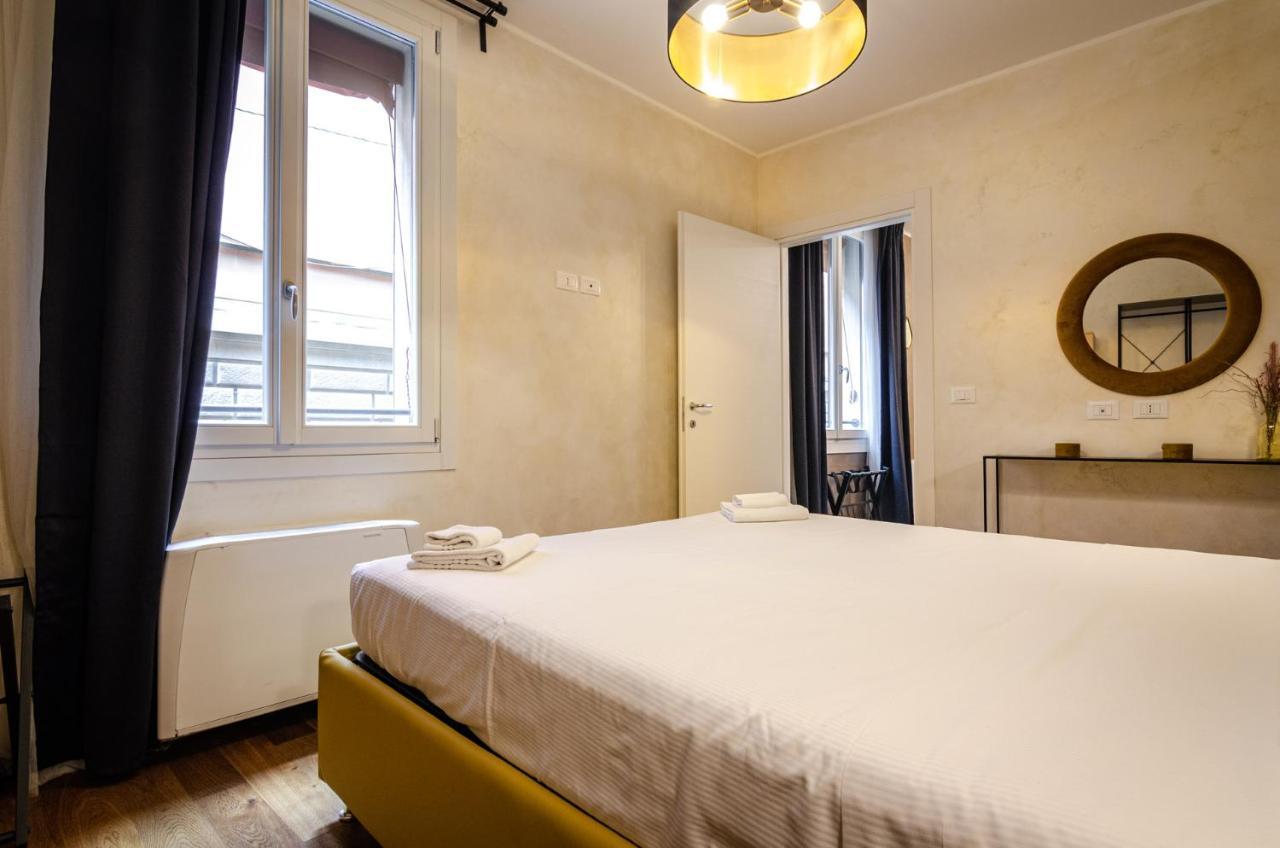 Goito Luxury Apartment, In The Historical Center Bologna Kültér fotó